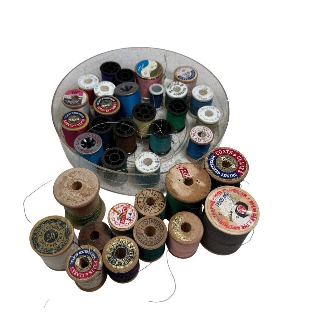 Vintage Sewing Thread Spool Lot J&P Coats Clark's Wooden Plastic Bobbins Tray